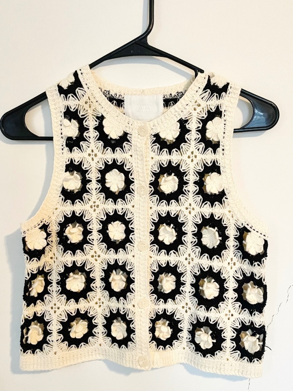 ZARA Girls Crochet Floral Vest Black & Cream Size 9-10 / 140